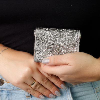 Bolsa de Mão em Prata -