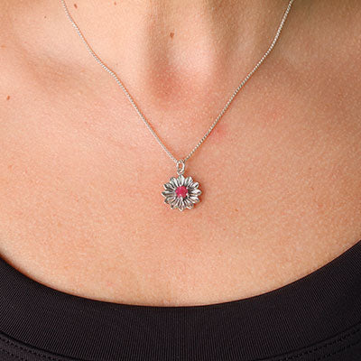 Pingente de Prata Flor com Rubi