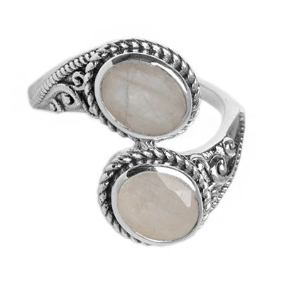Anel de Prata Com Pedra da Lua