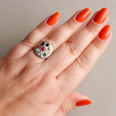 Anel de Prata com Pedras.