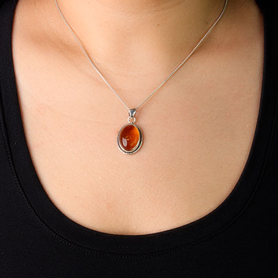 Pingente de Prata com Âmbar