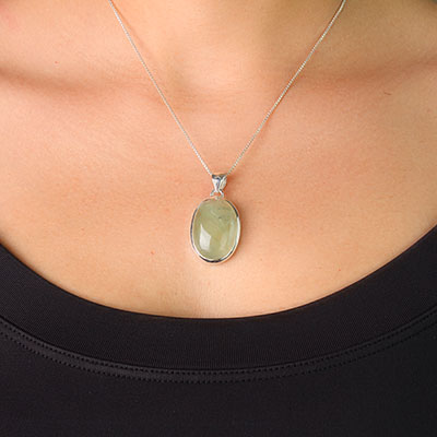 Pingente de Prata com Prehnita