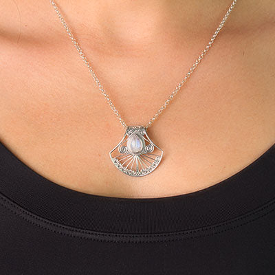 Pingente de Prata com Pedra da Lua