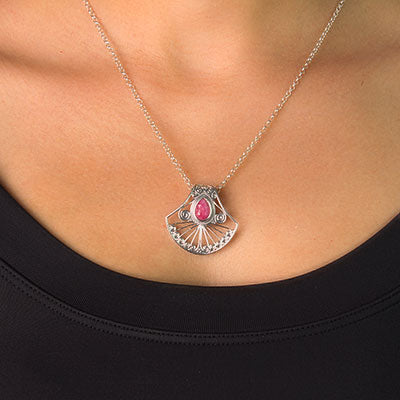 Pingente de Prata com Rubi