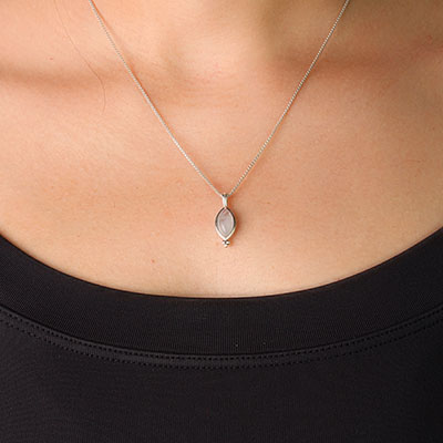 Pingente de Prata com Pedra da Lua