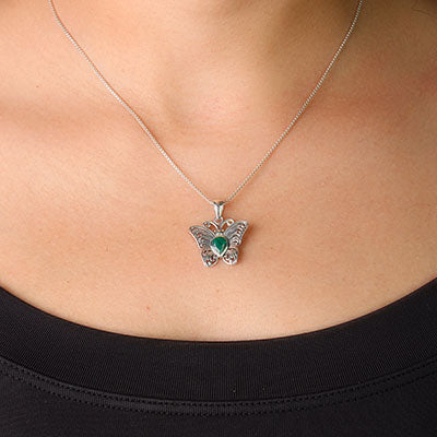 Pingente de Prata Borboleta com Esmeralda