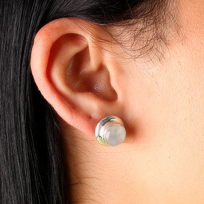 Brinco de Prata com Pedra da Lua