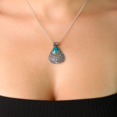 Pingente de Prata com Esmeralda