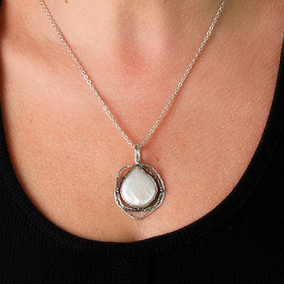 Pingente de Prata com Madrepérola