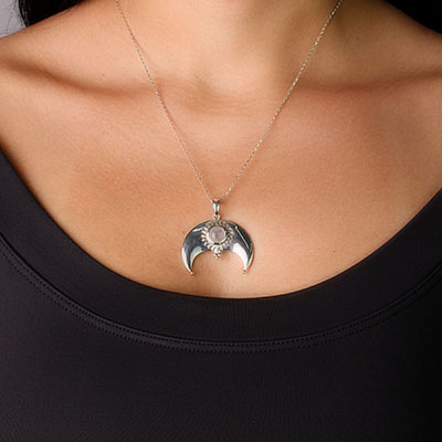 Pingente de Prata Lua Invertida com Pedra da Lua