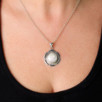 Pingente de Prata com Madrepérola