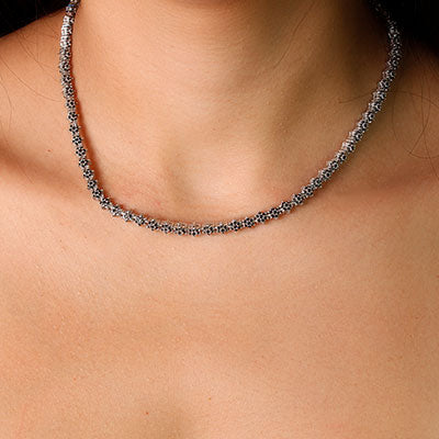 Gargantilha de Prata Flor com Zircônias