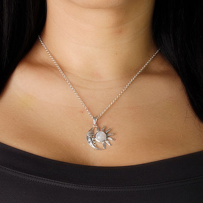 Pingente de Prata Lua e Sol com Pedra da Lua.