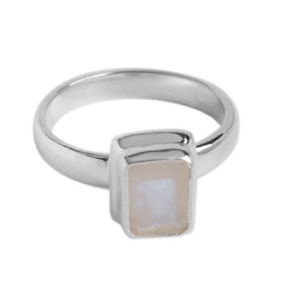 Anel de Prata com Pedra da Lua - 59426