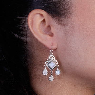 Brinco de Prata com Pedra da Lua - 59801