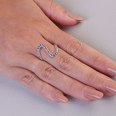 Anel de Prata com Zircônias - 65569