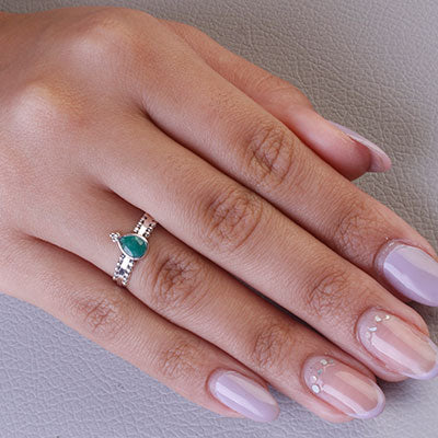 Anel de Prata com Esmeralda - 66837