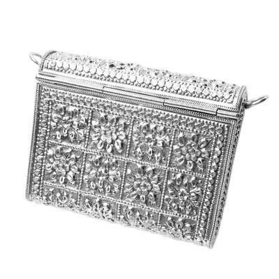 Bolsa de Mão em Prata -