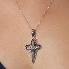 Pingente de Prata Cruz com Zircônias.