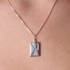 Pingente de Prata Carta.