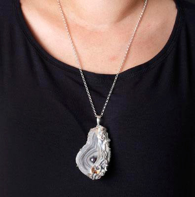 Pingente de Prata com Drusa