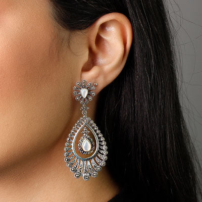 Brinco Brinco de Prata com Madrepérola e Marcassitas.