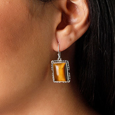 Brinco de Prata com Olho de Tigre.