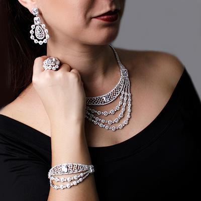 Gargantilha de Prata com Zircônias