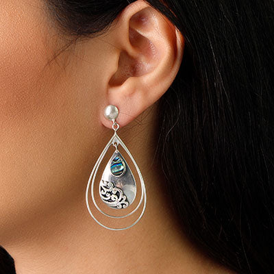 Brinco de Prata com Abalone.