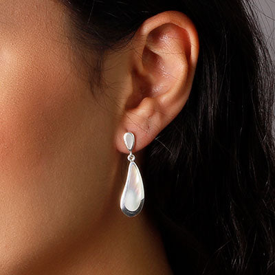 Brinco de Prata com Madrepérola