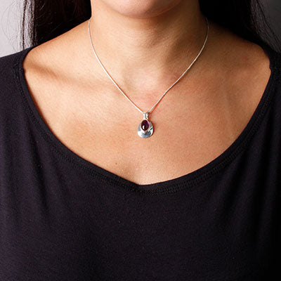 Pingente de Prata com Ametista