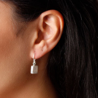 Brinco de Prata Pedra da Lua