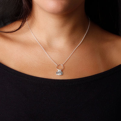 Gargantilha de Prata Patuá com Santas