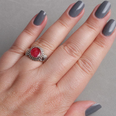 Anel de Prata com Rubi