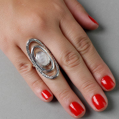 Anel de Prata com Pedra da Lua