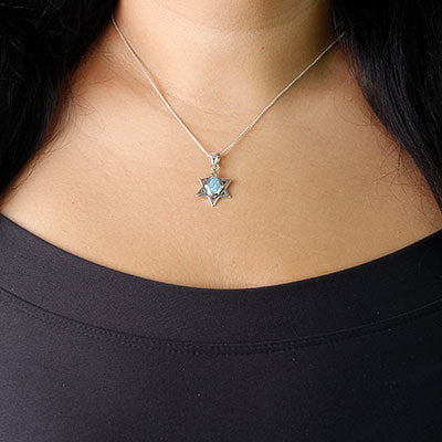 Pingente de Prata Estrela de Davi com Opala