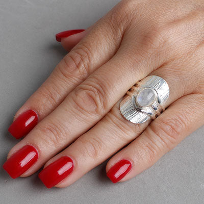 Anel de Prata com Pedra da Lua