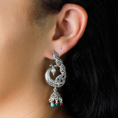 Brinco de Prata Pavão com Pedras