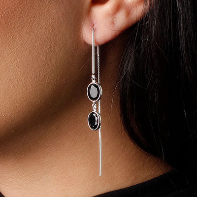 Brinco de Prata Corrente com Ônix