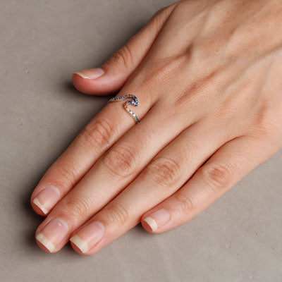 Anel de Prata Onda com Zircônias