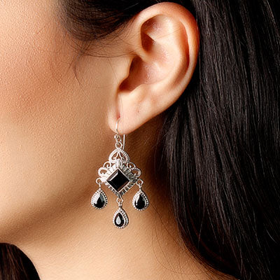 Brinco de Prata com Ônix