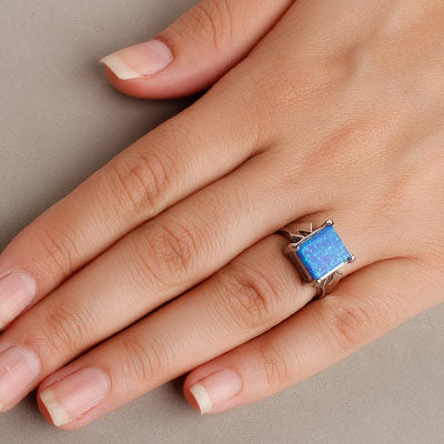 Anel de Prata com Opala