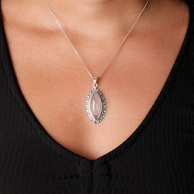 Pingente de Prata com Quartzo Rosa