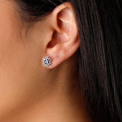 Brinco de Prata Flor com Safira