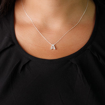 Gargantilha de Prata Letra