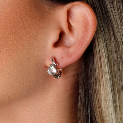 Argola de Prata Coração com Zircônia.