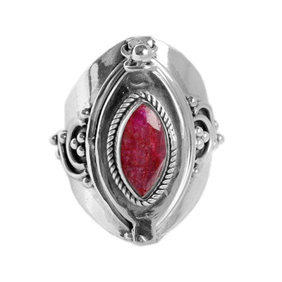 Anel de Prata Relicário com Rubi