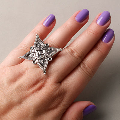 Anel de Prata Trabalhado.