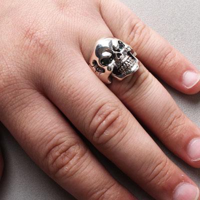 Anel de Prata Caveira com Zircônia
