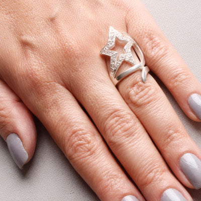 Anel de Prata Estrela com  Zircônia